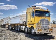 Sattelzugmaschinen/SZM Kenworth K200 2.8M Aero roof MX15 8x4