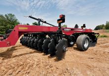 Scheiben- u. Zinkeneggen Case IH Heavy-Offset 790
