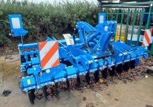 Scheiben- u. Zinkeneggen New Holland SDM 300R 