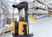Schubstapler Elektro Caterpillar NR23