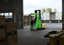 Schubstapler Elektro Cesab R 325