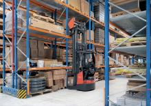 Schubstapler Elektro Linde R14X triplex