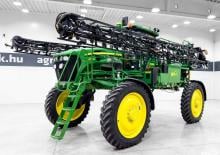 Selbstfahrende Feldspritzen John Deere 4730