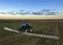 Selbstfahrende Feldspritzen New Holland DEFEND 2500