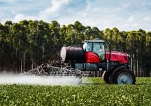 Selbstfahrende Feldspritzen Massey Ferguson MF 535R