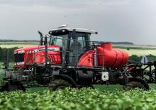 Selbstfahrende Feldspritzen Massey Ferguson MF 8125
