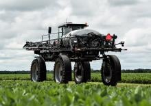 Selbstfahrende Feldspritzen Massey Ferguson MF 9335