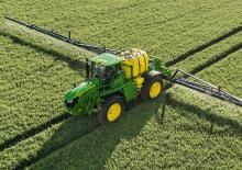 Selbstfahrende Feldspritzen John Deere R4050i