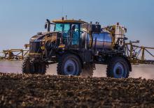 Selbstfahrende Feldspritzen Challenger RG900C