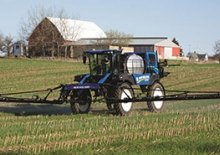Selbstfahrende Feldspritzen New Holland SP370F