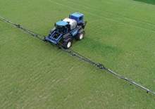 Selbstfahrende Feldspritzen New Holland SP410F