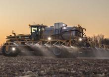 Selbstfahrende Feldspritzen Challenger TG7300C