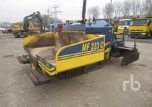 Straßenfertiger auf Ketten Marini MF 223 C