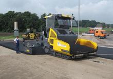 Straßenfertiger auf Ketten Dynapac SD 2500 C