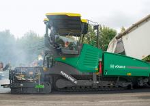 Straßenfertiger auf Ketten Vögele Super 2100-3i
