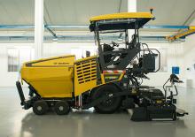 Straßenfertiger auf Rädern Bomag BF 300 P 2 S 340-2