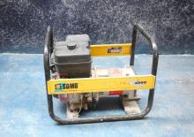 Stromerzeuger, Benzin SDMO LX 4000