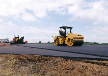 Tandem-Vibrowalzen Caterpillar CB64