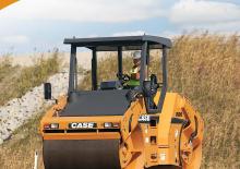 Tandem-Vibrowalzen Case DV213
