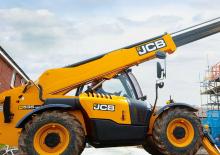 Teleskopen starr JCB 535-125 Hi-Viz