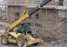 Teleskopen starr Caterpillar TH 82