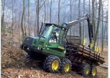 Tragschlepper John Deere 810 D