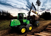 Tragschlepper John Deere 1110 E