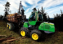 Tragschlepper John Deere 1210 E