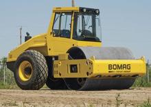 Walzenzüge Bomag BW 213 D-40