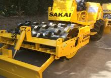 Walzenzüge Sakai SV204TB