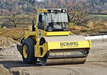 Walzenzüge Bomag BW 214 DH-4