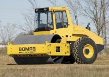 Walzenzüge Bomag BW 215 D-40