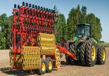 Wiesen- u. Ackerwalzen Väderstad Rexius T 830