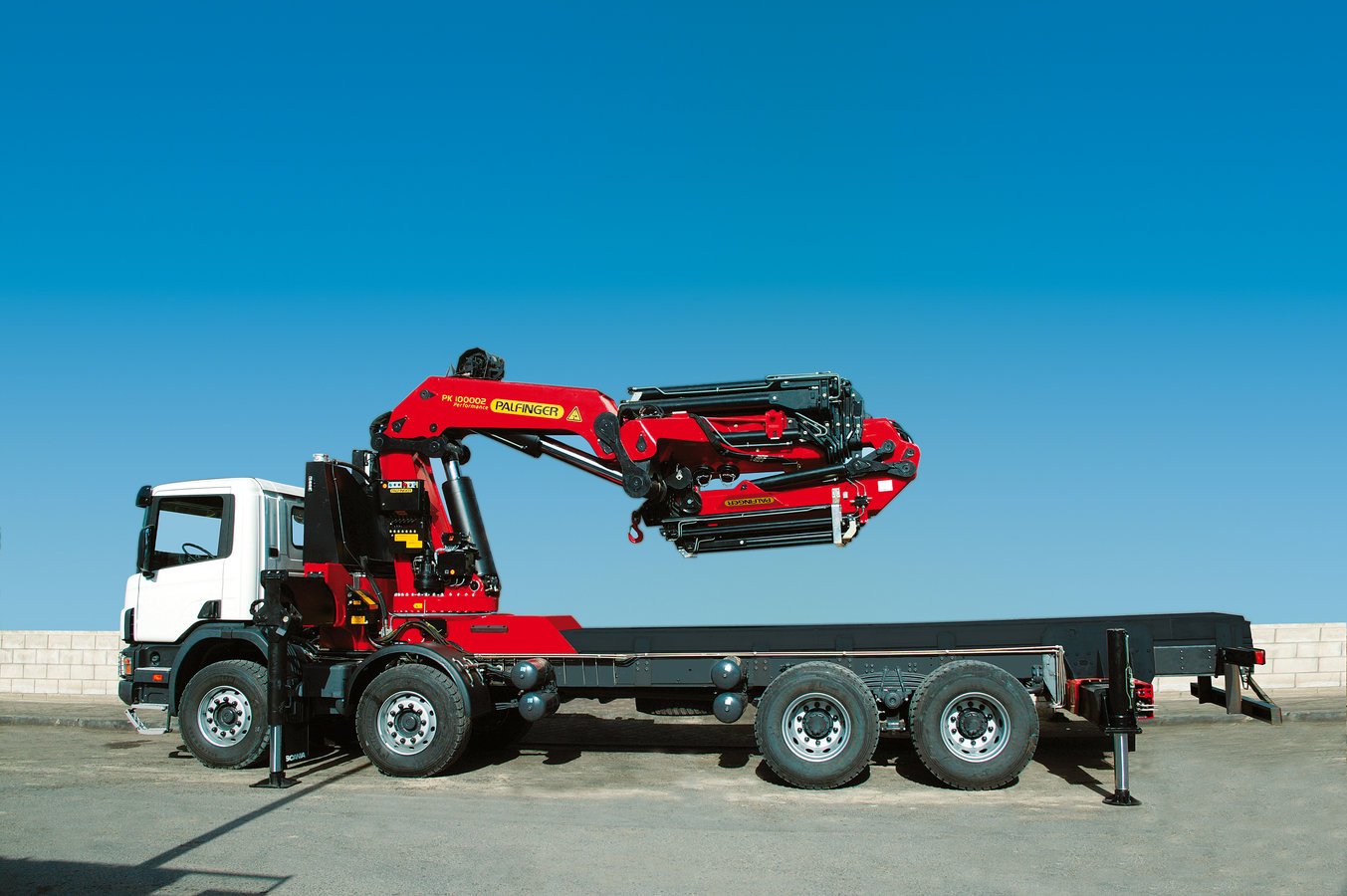 Манипулятор палфингер 50002. Mercedes benz 1320 manipulyator palfinger. Кран-манипулятор автомобильный 68900с. Кран манипулятор палфингер. Палфингер 18500.